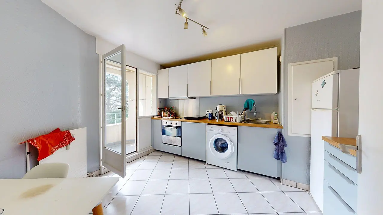 Colocation meublée de 89.0m2 - 582€ - Lyon