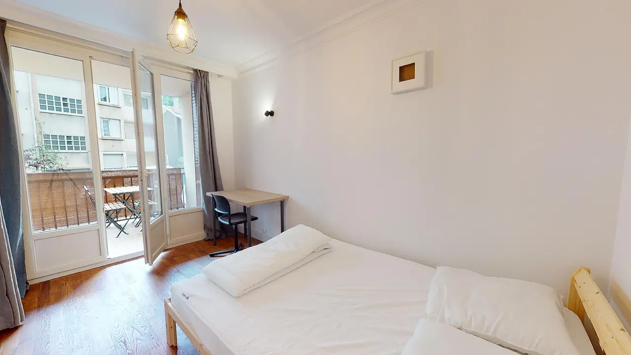 Colocation meublée de 82.0m2 - 475€ - Villeurbanne
