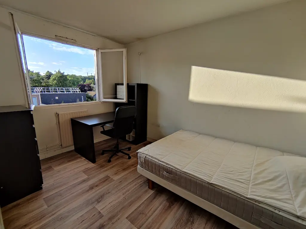 Colocation non meublée de 110.0m2 - 500€ - Cergy
