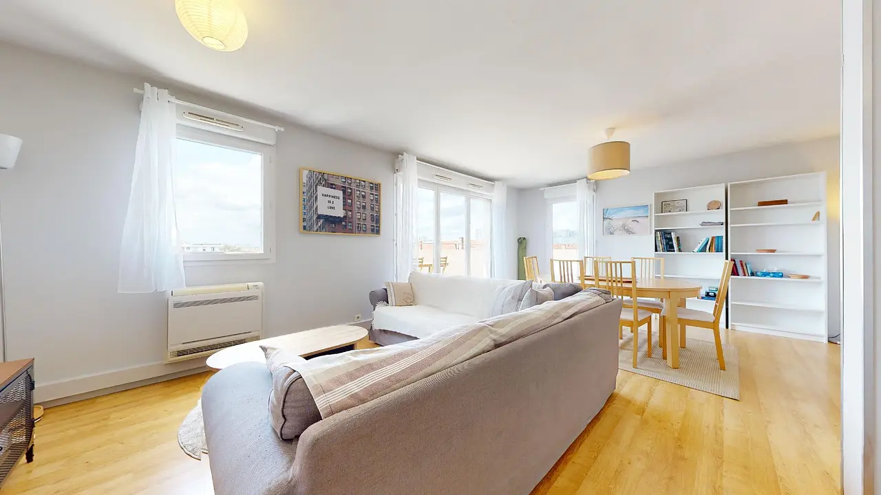 Appartement meublé de 121.0m2 - 1963€ - Lyon