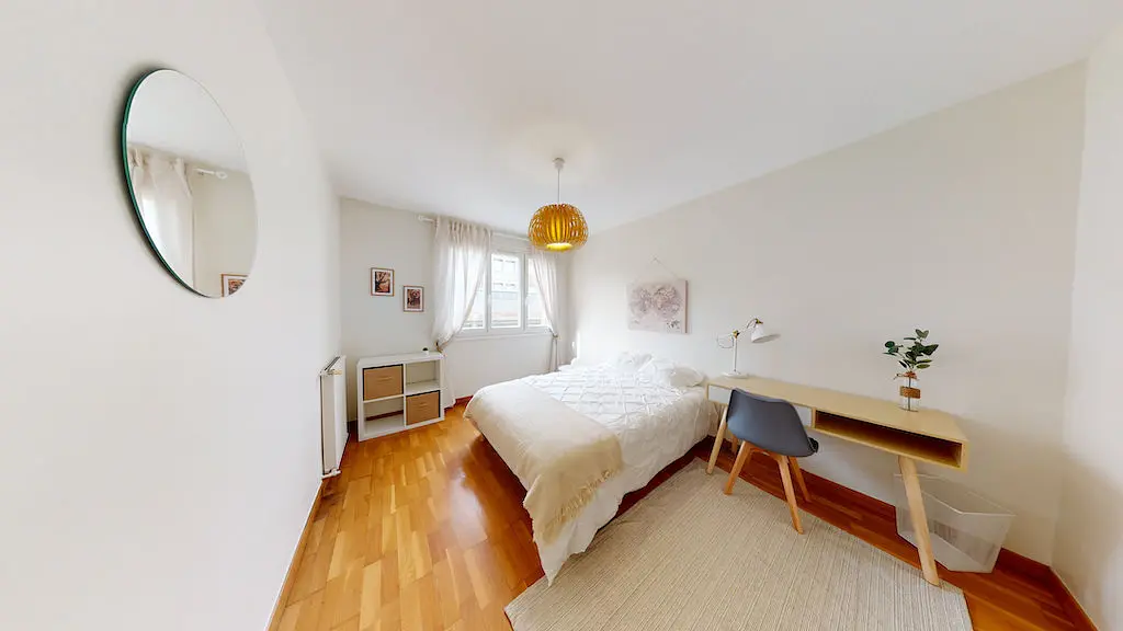 Colocation meublée de 84.0m2 - 525€ - Vénissieux