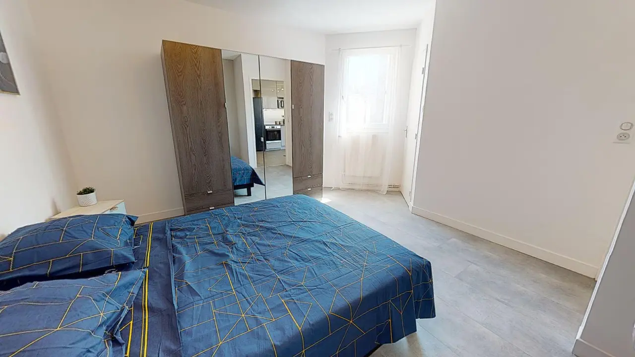 Colocation meublée de 104.0m2 - 585€ - Villeurbanne