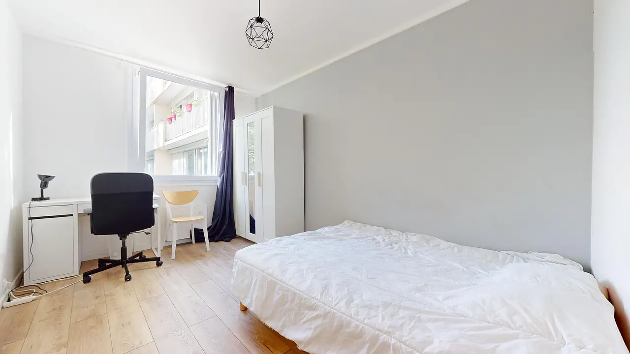 Colocation meublée de 105.0m2 - 518€ - Cergy
