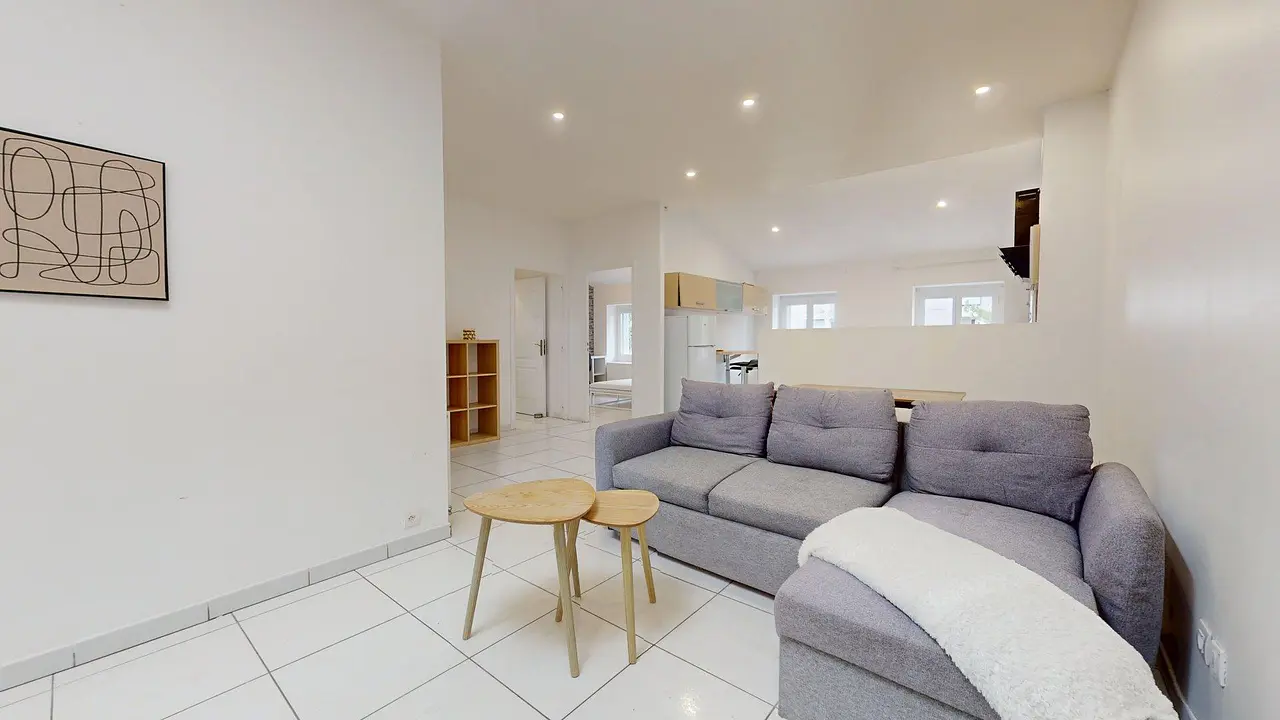 Appartement meublé de 64.0m2 - 595€ - Saint-Étienne