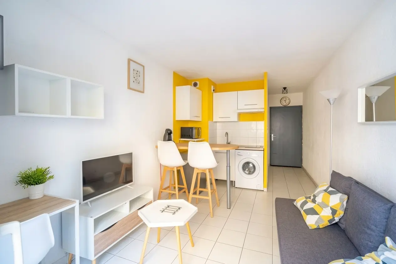 Appartement meublé de 17.87m2 - 567€ - Marseille