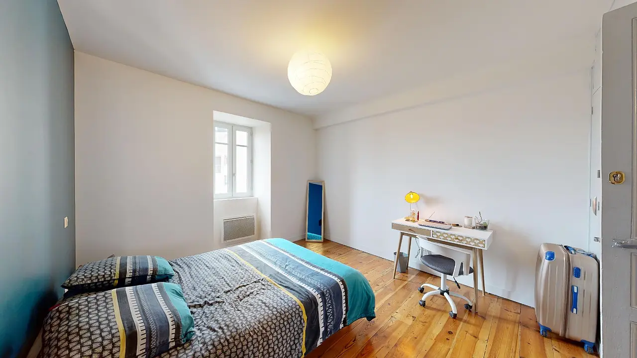 Colocation meublée de 84.0m2 - 377€ - Pau