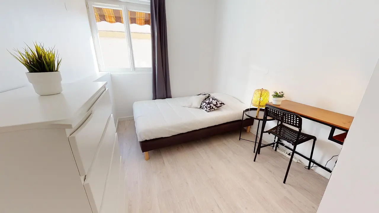 Colocation meublée de 75.0m2 - 545€ - Villeurbanne
