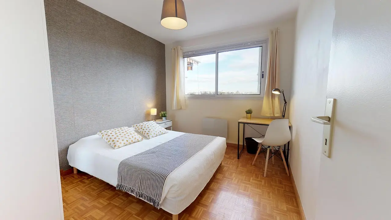 Colocation meublée de 105.0m2 - 462€ - Saint-Priest