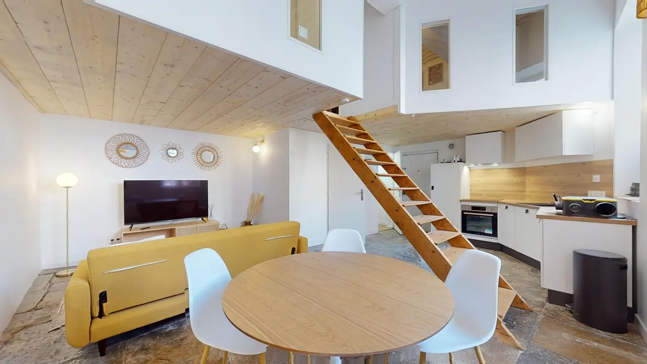 Appartement meublé de 55.0m2 - 1381€ - Lyon