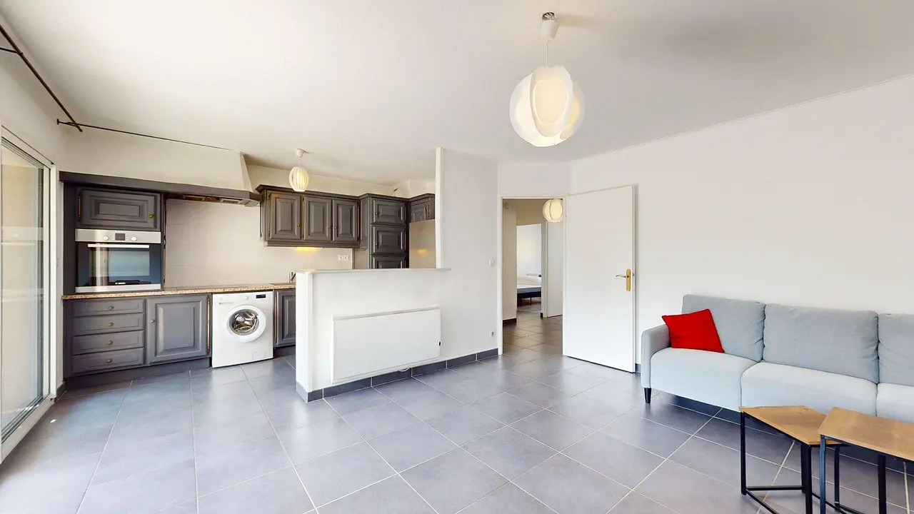 Colocation meublée de 77.0m2 - 400€ - Grenoble