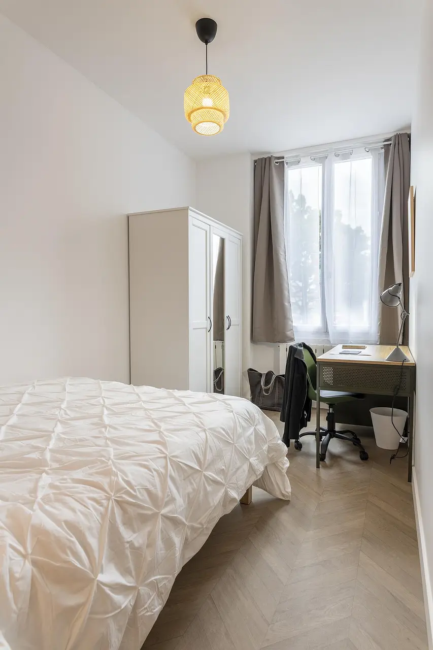 Colocation meublée de 356.84m2 - 630€ - Bron