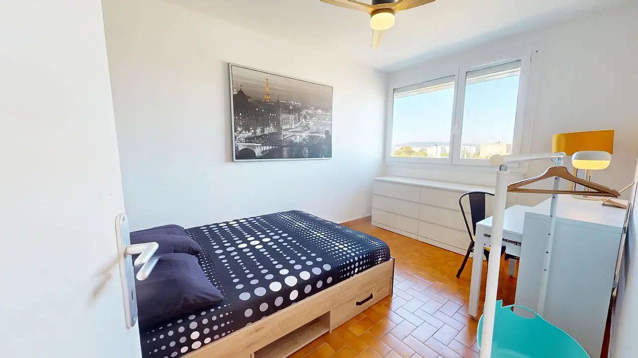 Colocation meublée de 68.0m2 - 450€ - Bron