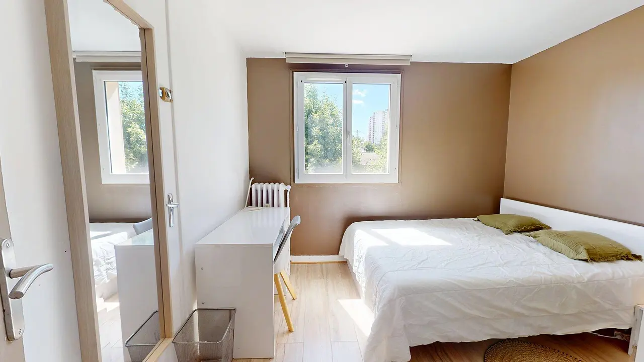 Colocation meublée de 64.0m2 - 300€ - Saint-Étienne