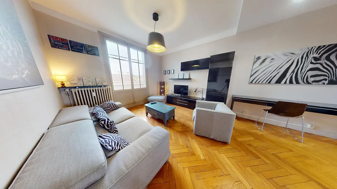 Appartement meublé de 52.0m2 - 1237€ - Lyon