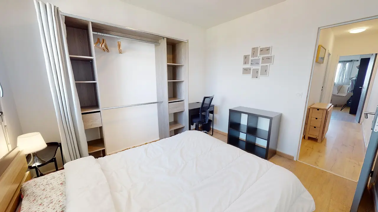 Colocation meublée de 97.0m2 - 450€ - Vénissieux