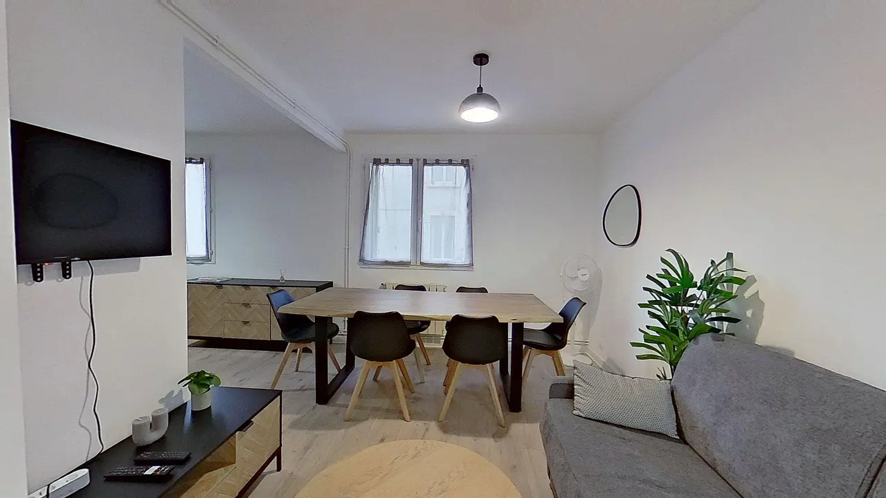 Appartement meublé de 63.75m2 - 830€ - Valence