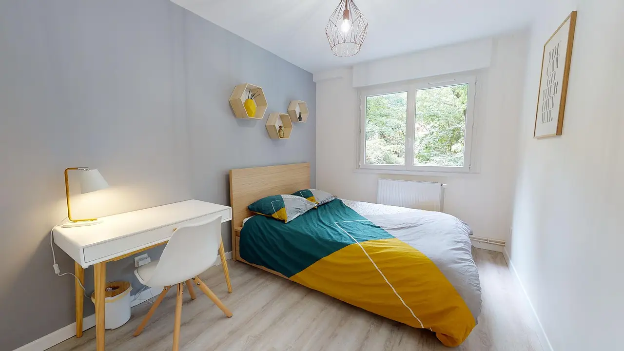 Colocation meublée de 92.0m2 - 530€ - Écully