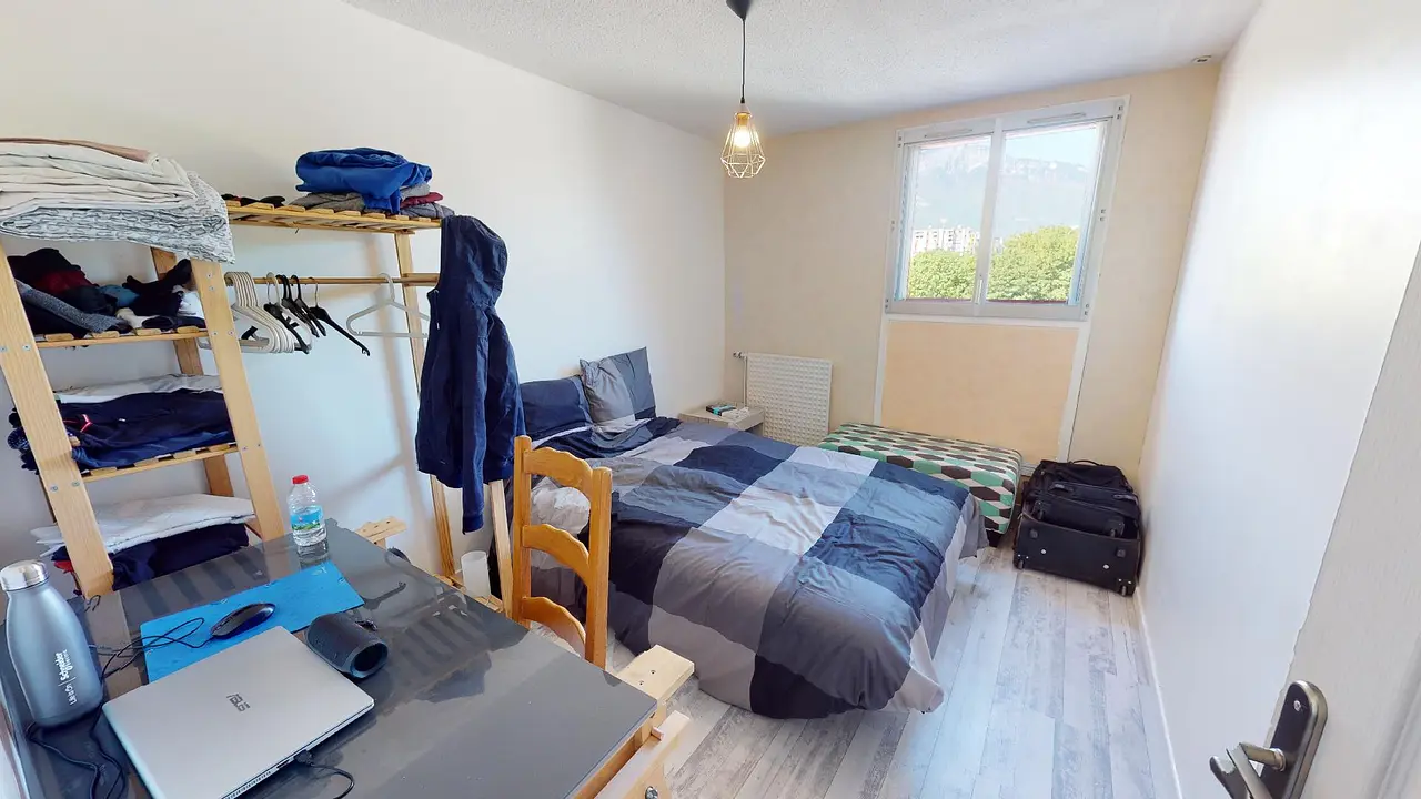 Colocation meublée de 104.0m2 - 355€ - Grenoble