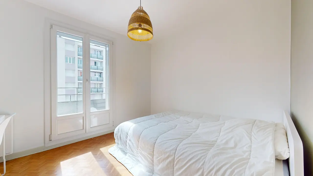 Colocation meublée de 74.0m2 - 496€ - Grenoble