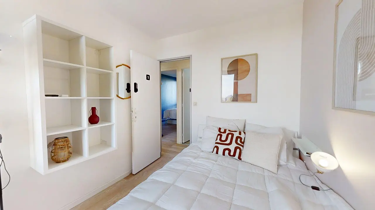 Colocation meublée de 96.88m2 - 499€ - Élancourt
