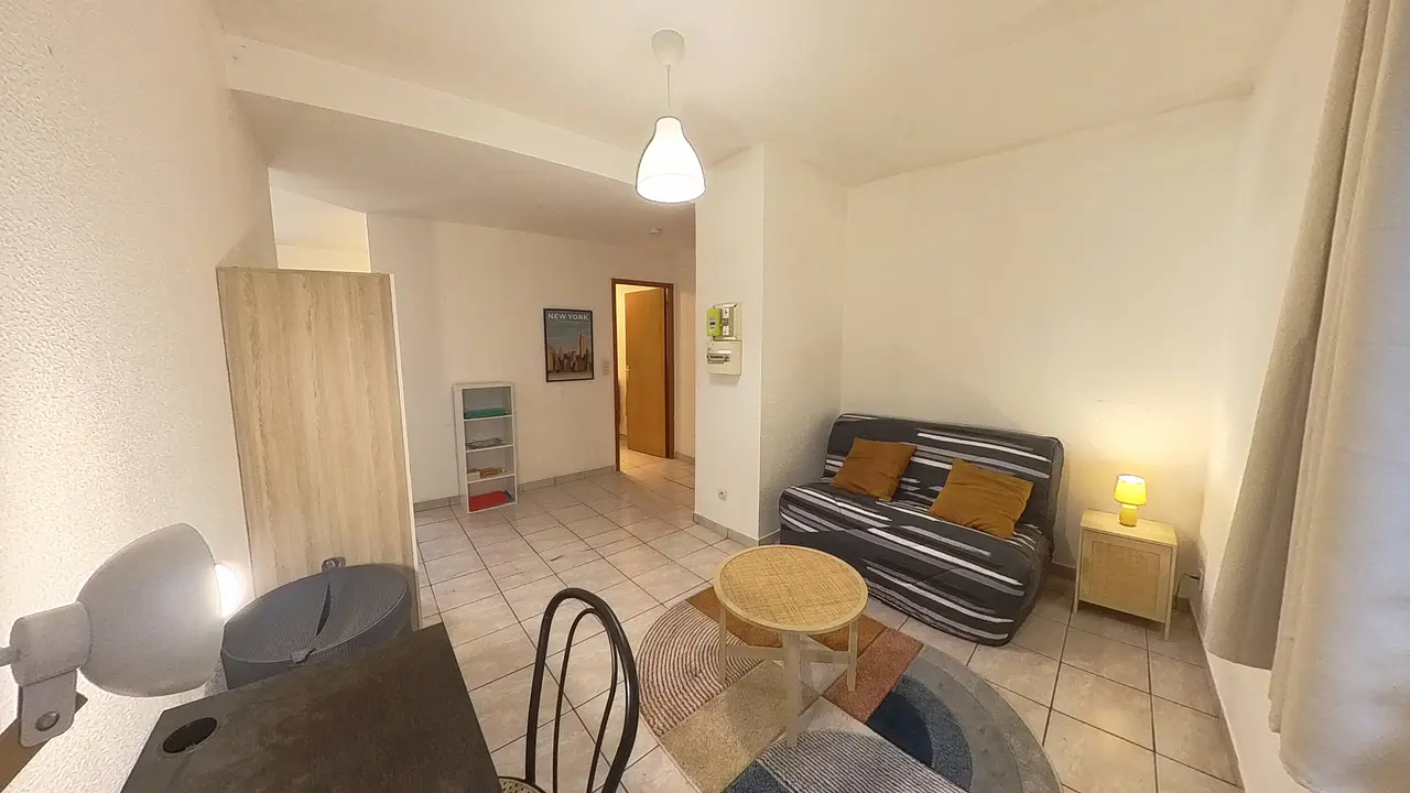 Appartement meublé de 25.25m2 - 380€ - Saint-Étienne