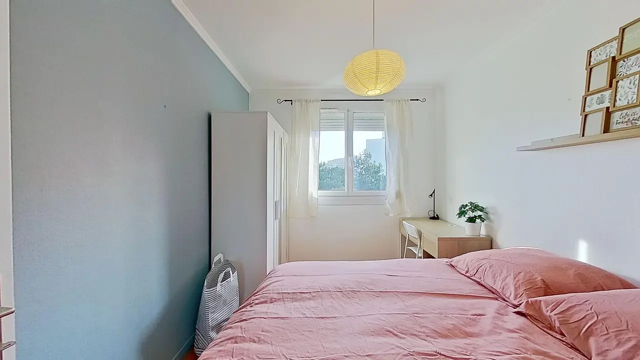 Colocation meublée de 84.0m2 - 470€ - Caen