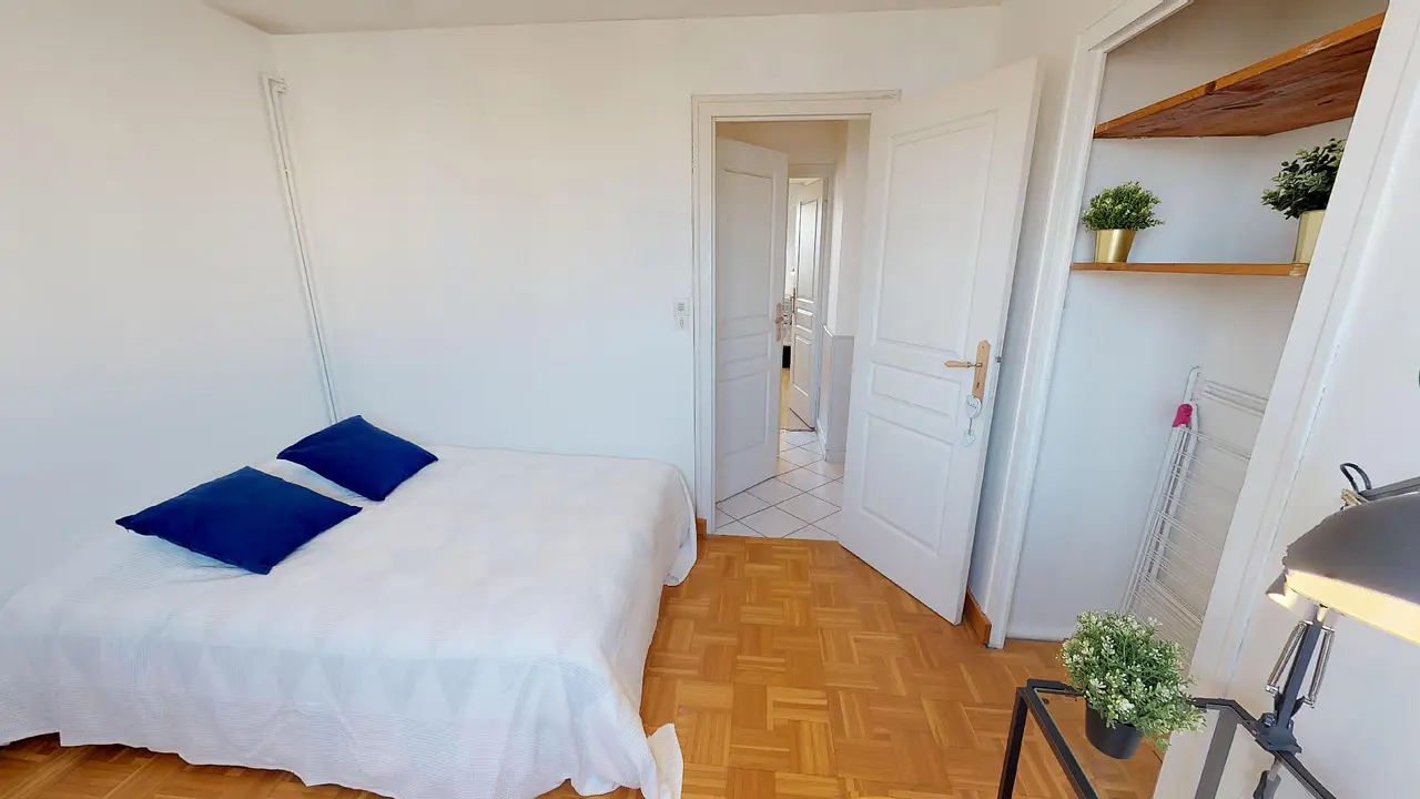 Colocation meublée de 64.0m2 - 500€ - Vénissieux