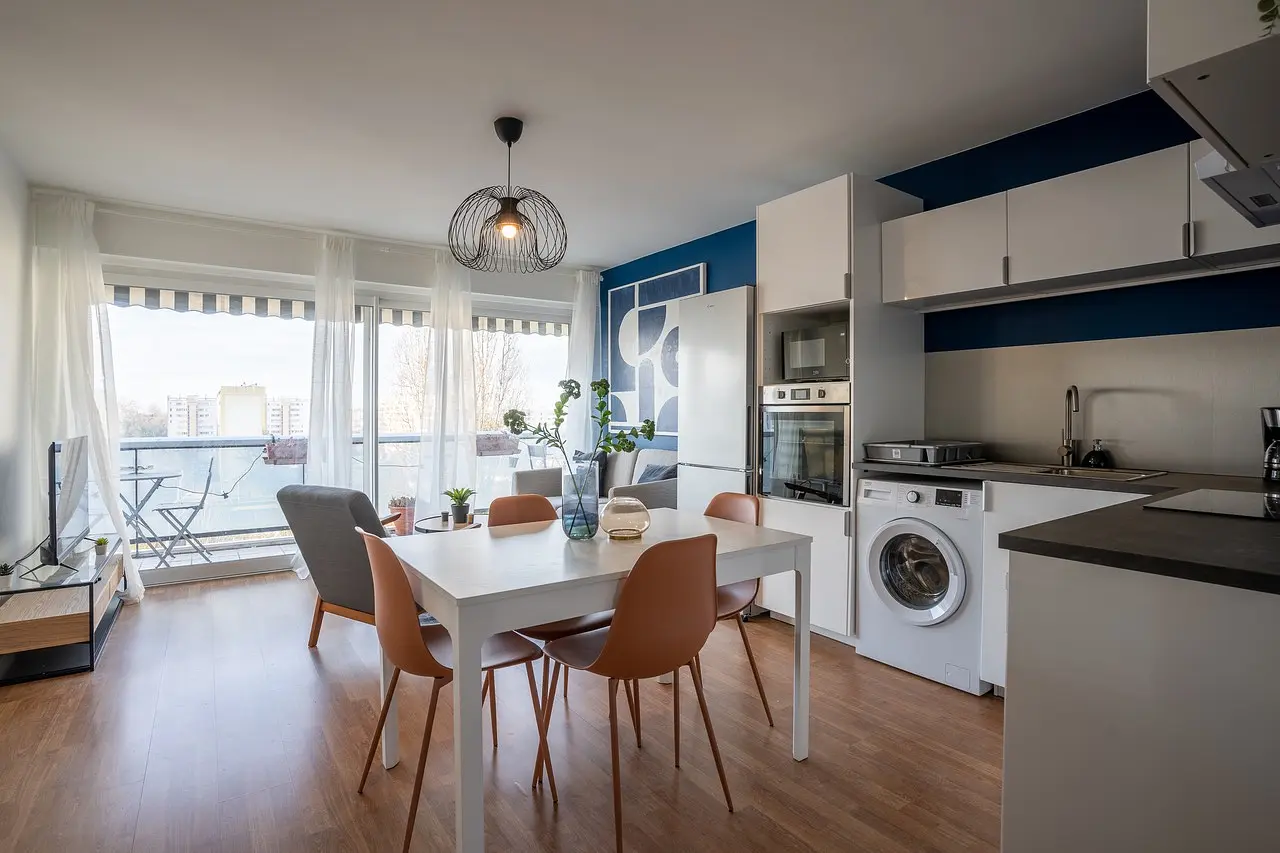Colocation meublée de 82.0m2 - 591€ - Bordeaux