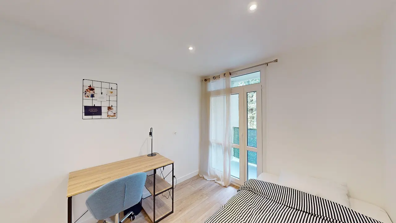 Colocation meublée de 85.0m2 - 611€ - Créteil