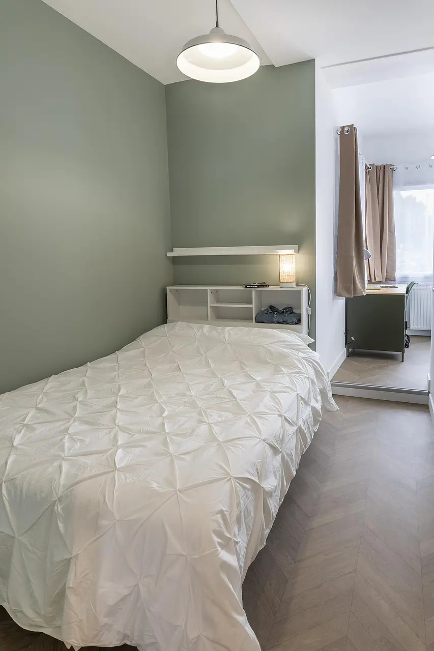Colocation meublée de 356.84m2 - 600€ - Bron