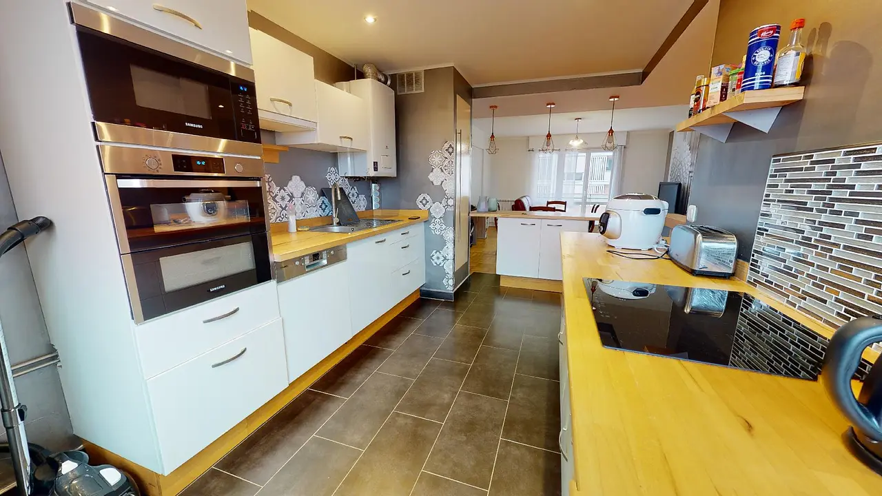 Colocation meublée de 98.63m2 - 452€ - Angers