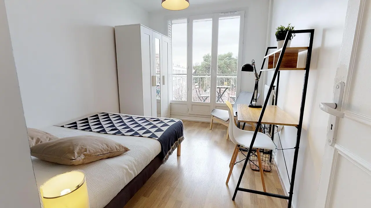 Colocation meublée de 82.0m2 - 541€ - Villeurbanne