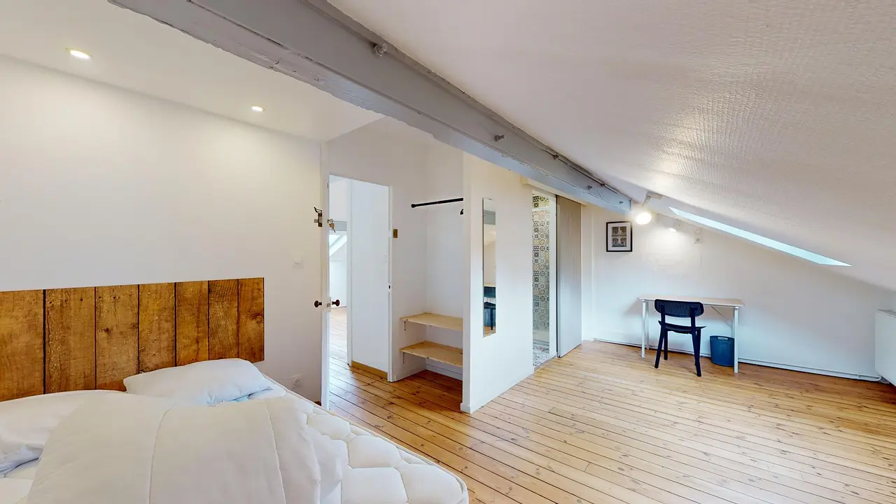 Colocation meublée de 132.0m2 - 455€ - Angoulême