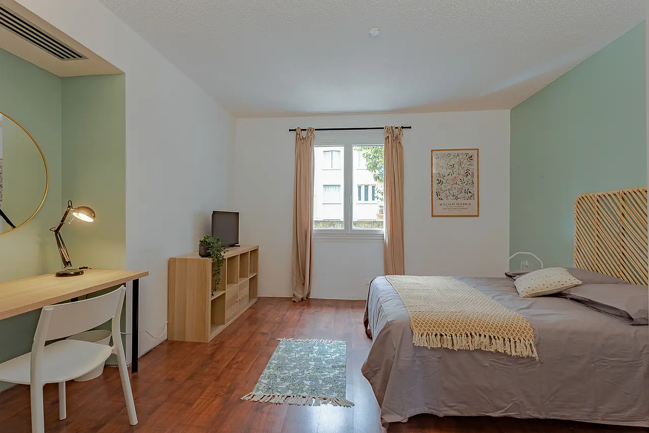 Chambre verte 16 m2 dans colocation mixte de 4