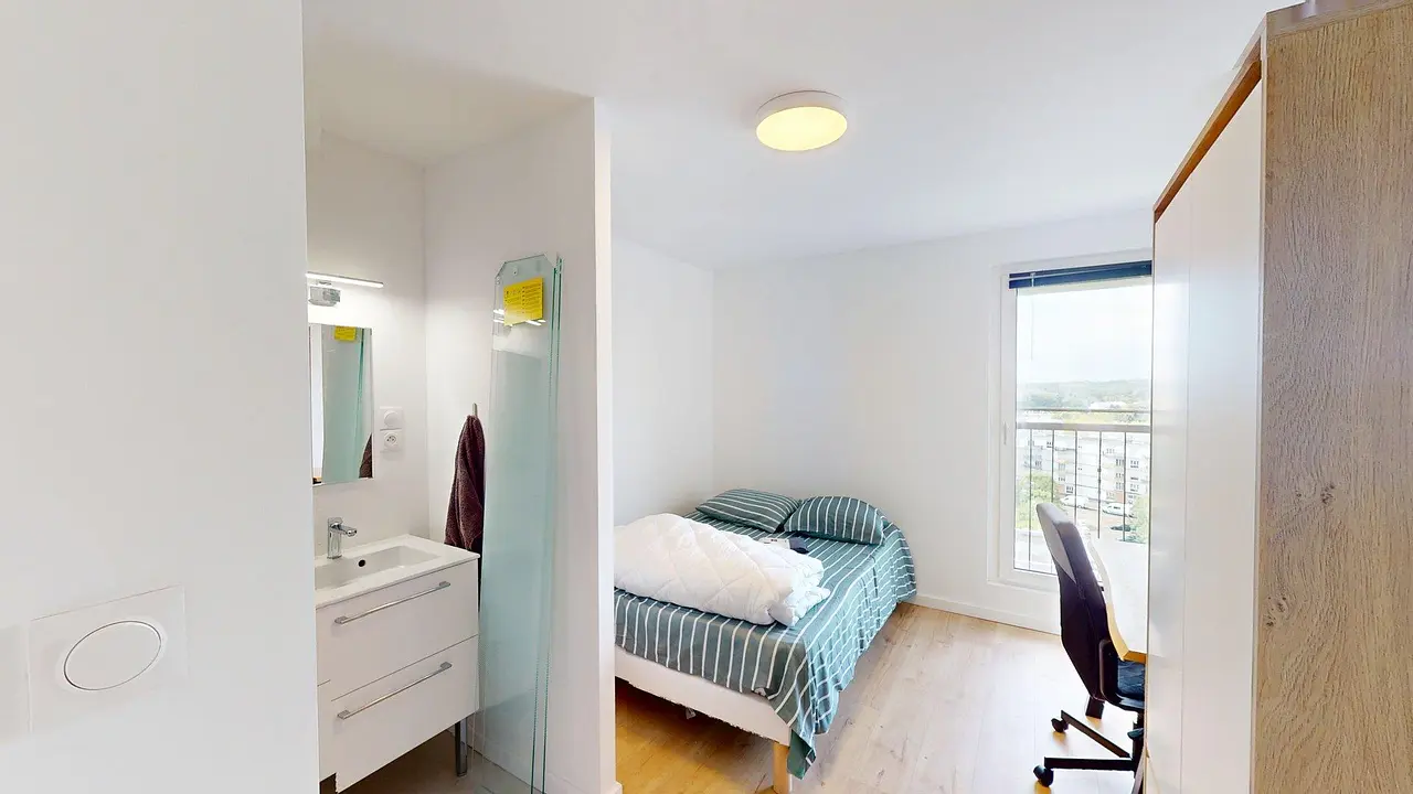 Colocation meublée de 100.15m2 - 395€ - Brest