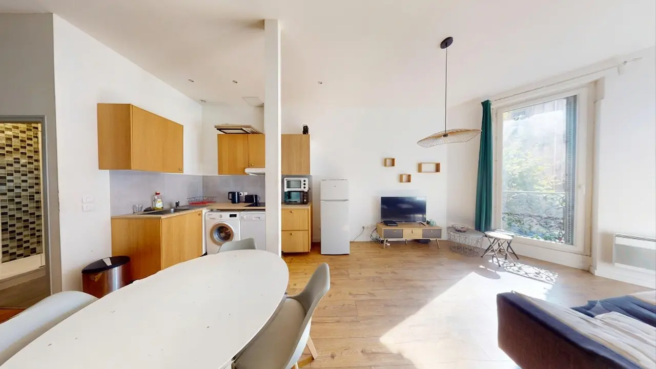 Appartement meublé de 55.01m2 - 1425€ - Marseille
