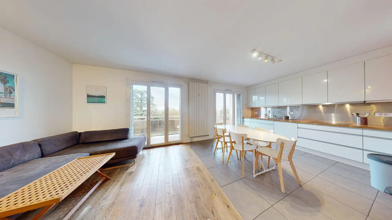 Appartement meublé de 80.0m2 - 1300€ - Écully