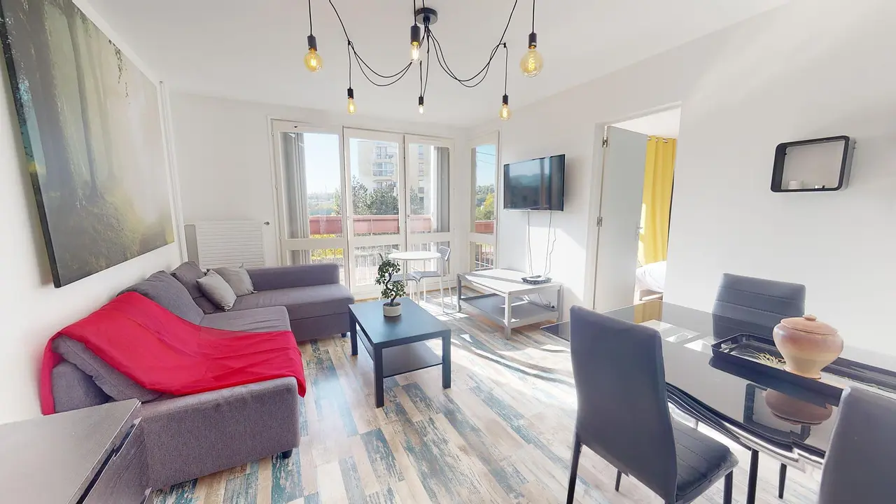 Appartement meublé de 72.0m2 - 708€ - Saint-Étienne