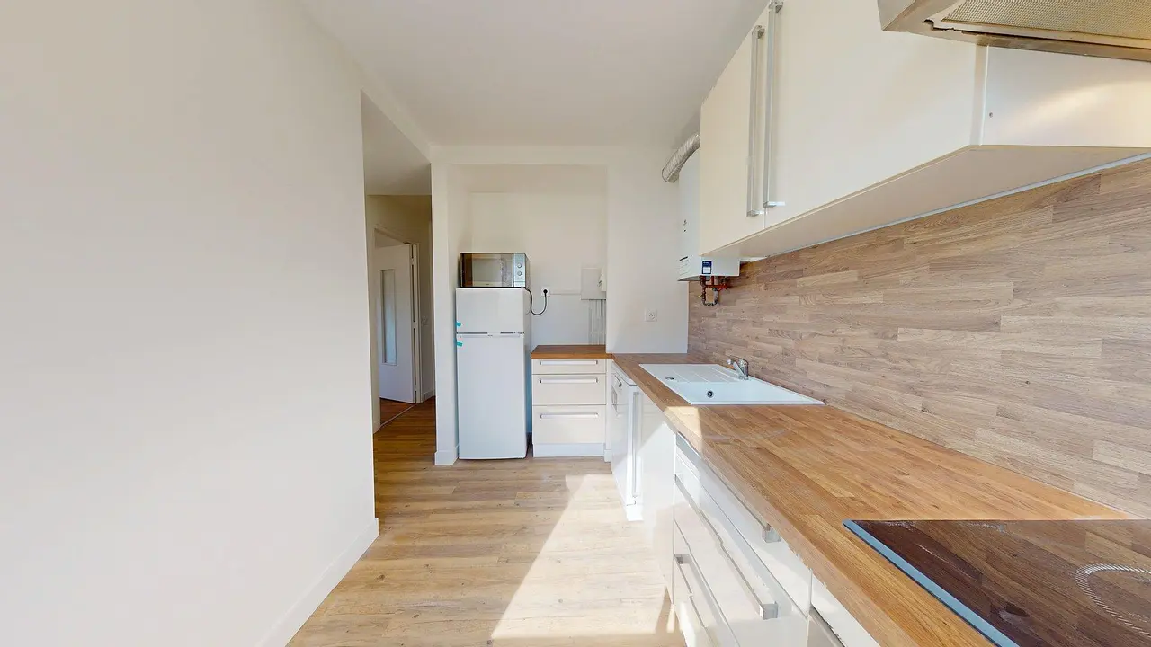 Appartement meublé de 43.0m2 - 900€ - Bron