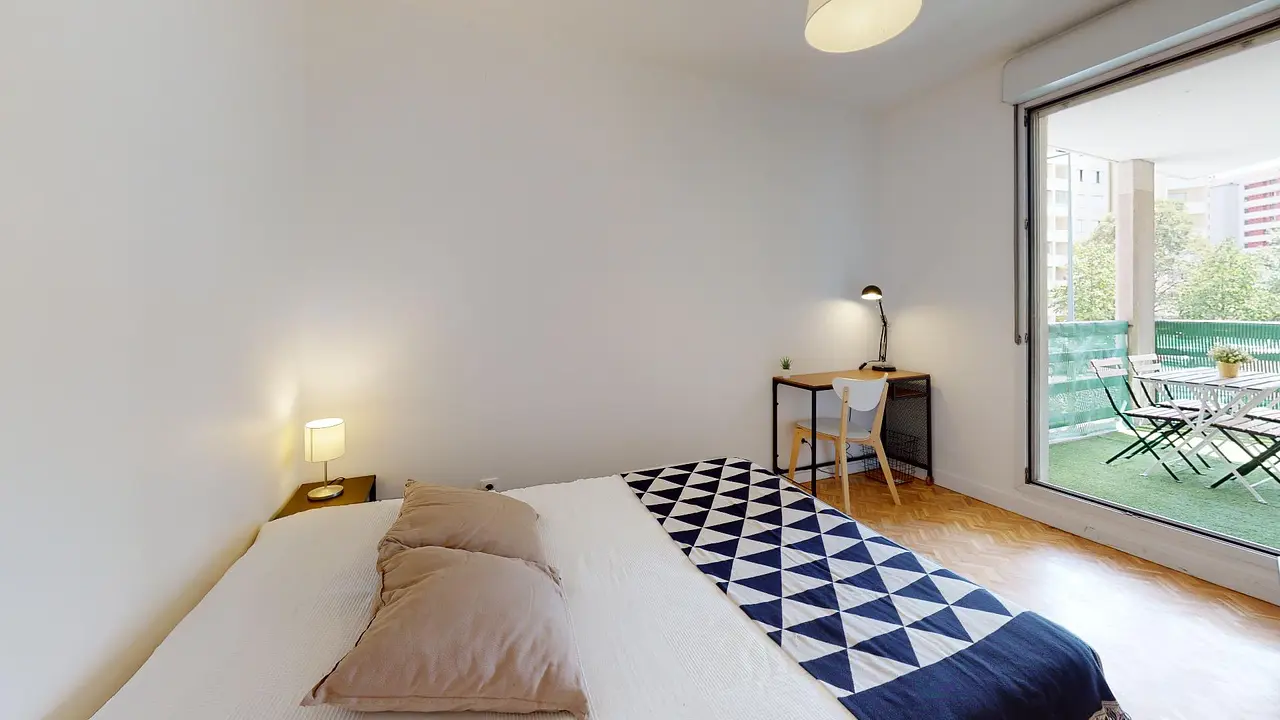 Colocation meublée de 106.0m2 - 523€ - Villeurbanne