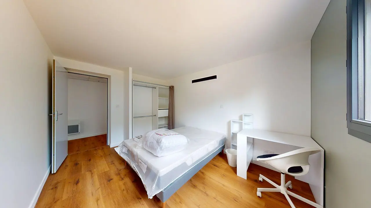 Colocation meublée de 270.0m2 - 545€ - Saint-Priest