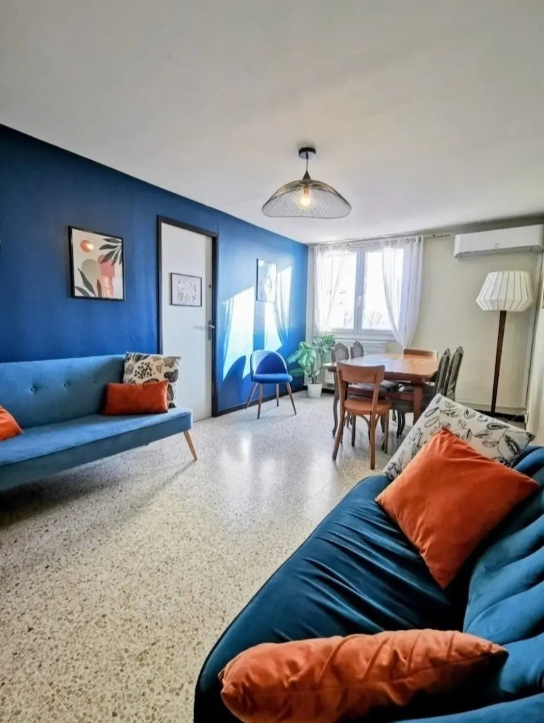 Appartement non meublé de 71.0m2 - 990€ - Avignon