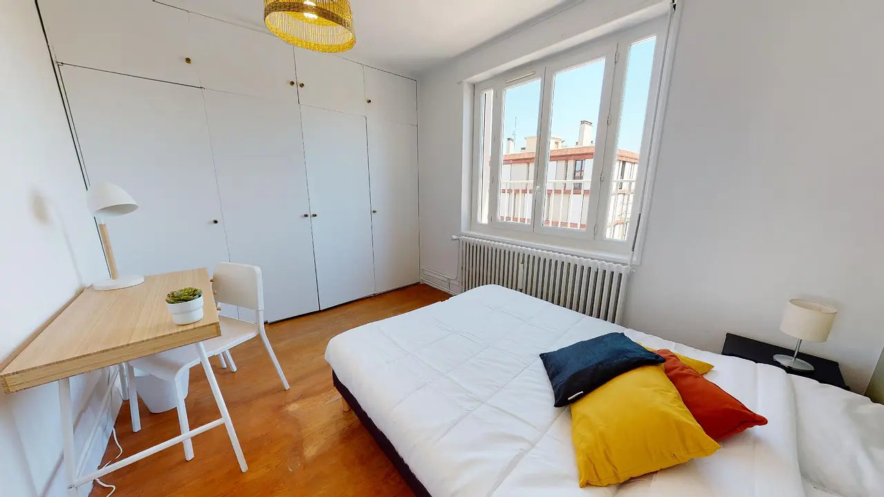 Colocation meublée de 79.0m2 - 534€ - Villeurbanne