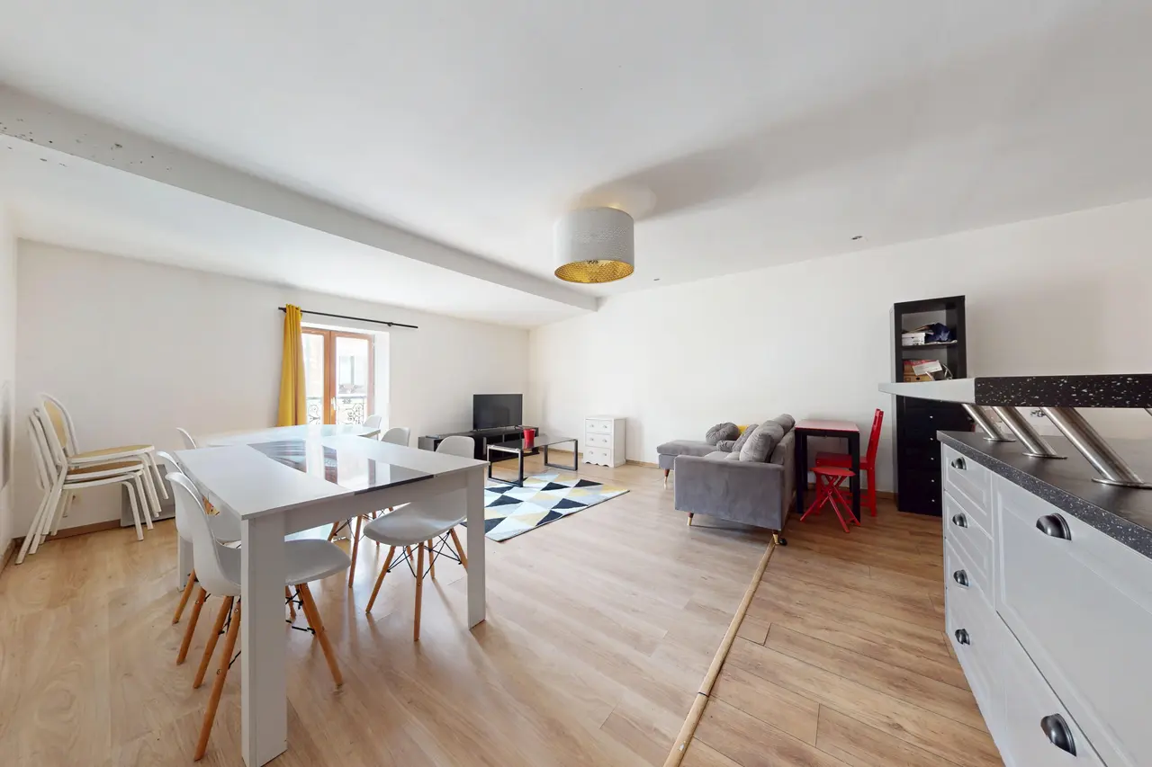 Appartement meublé de 74.0m2 - 1105€ - Oullins