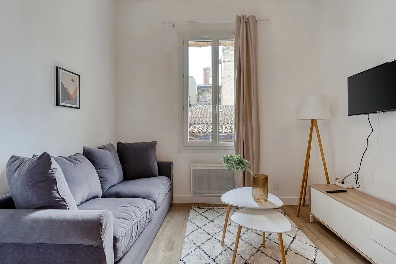 Appartement meublé de 16.06m2 - 670€ - Bordeaux