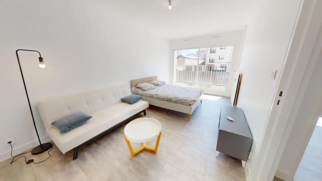 Appartement meublé de 33.99m2 - 573€ - Limoges
