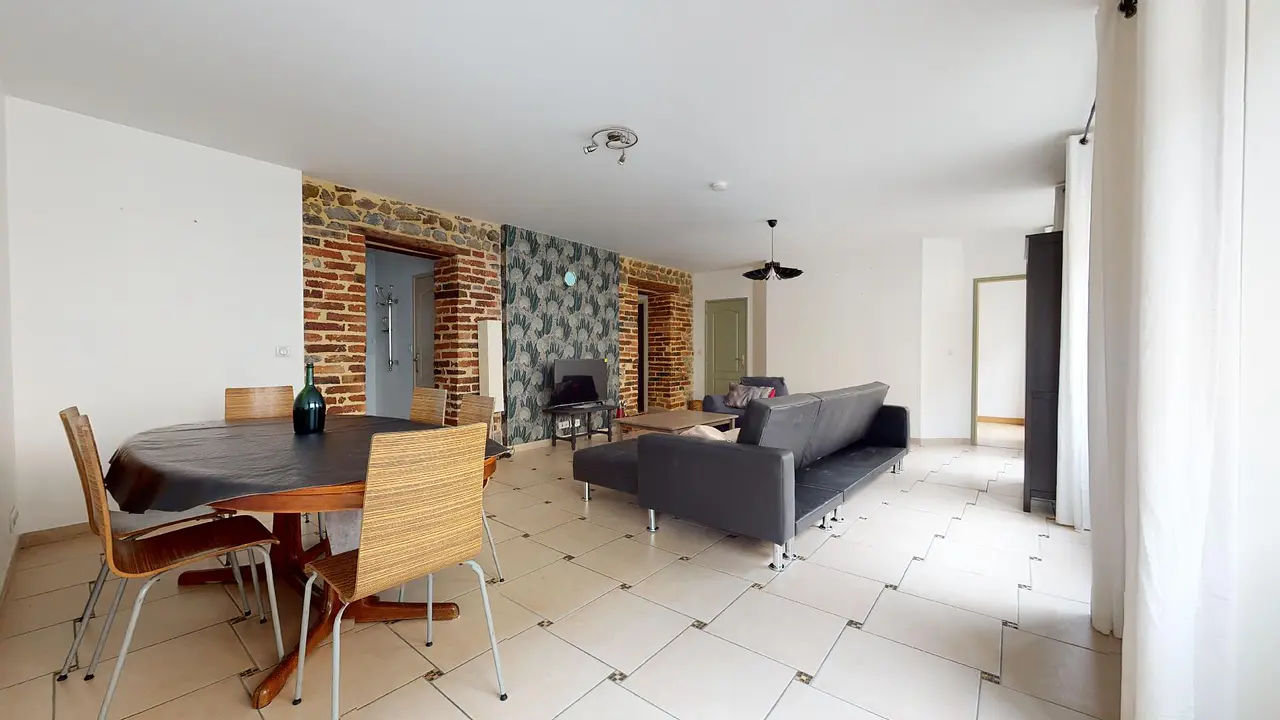 Appartement meublé de 108.0m2 - 803€ - Saint-Étienne