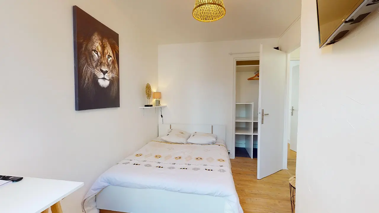 Colocation meublée de 63.0m2 - 499€ - Vénissieux
