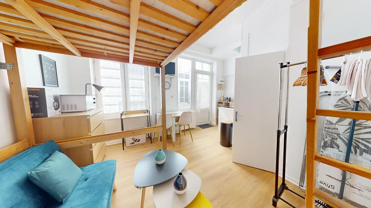 Appartement meublé de 14.83m2 - 693€ - Lyon