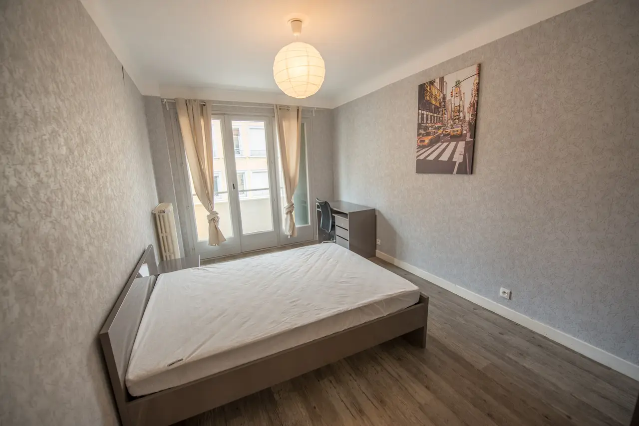 Colocation meublée de 71.0m2 - 350€ - Saint-Étienne